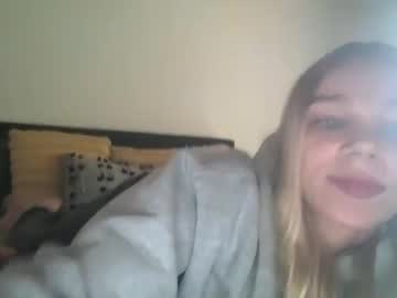 couple
        chloe_damian cam image #27082