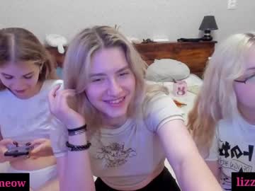 couple
        lovely_kira_kira cam image #10777