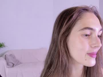 girl Chaturbate Cam Girls with lyly_loveyou