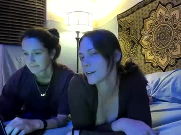 couple
        sillygirlsxx cam image #26323