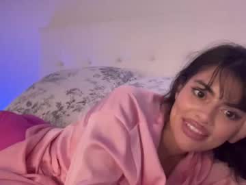 girl
        poutyselena cam image #9239